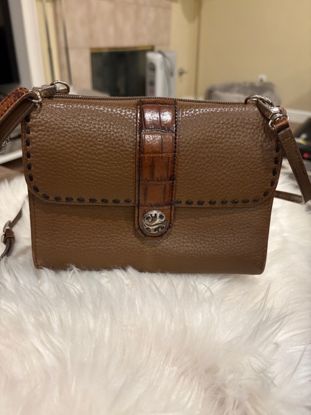 Brighton Brown Leather Crossbody Bag with Croc-Trim Accent - Picture 3 of 16